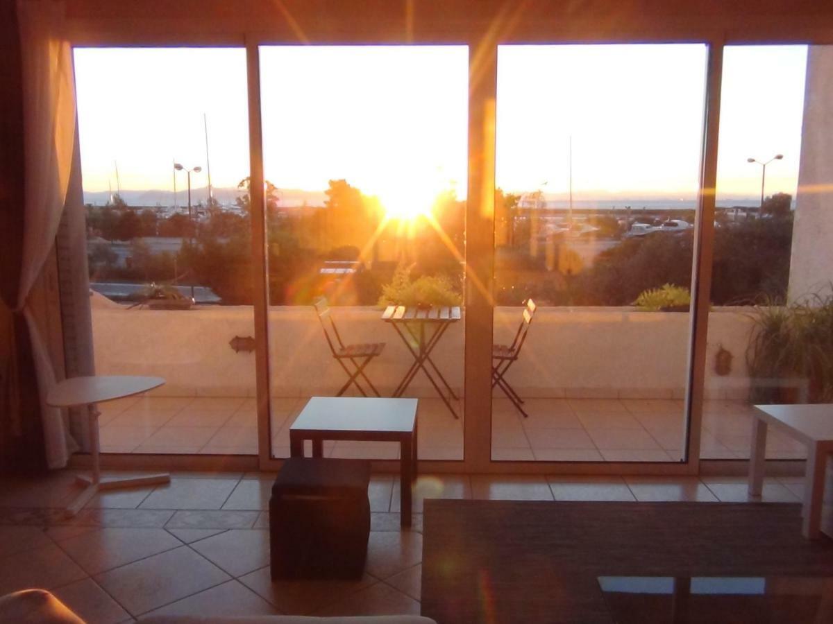 Sunset Sea View Apartment أثينا المظهر الخارجي الصورة